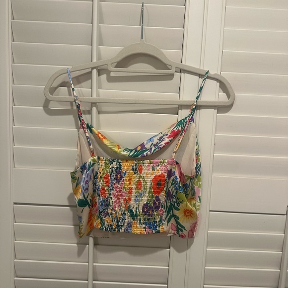 ASTR Ellery Floral Crop Top - Picture 3 of 4
